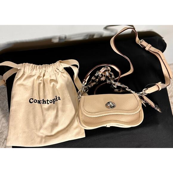 COACH COACHTOPIA Dinky Cloud Bag Mini Micro Wavy Leather Cream Chain Link Strap - Picture 3 of 15